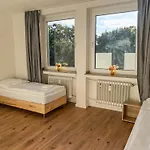 T&k - - 3 With Private Parking 7min Fair And Airport Dus * Dusseldorf