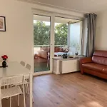 T&k - - 3 With Private Parking 7min Fair And Airport Dus Apartment Düsseldorf
