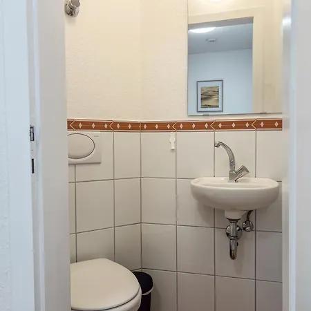 T&k - - 3 With Private Parking 7min Fair And Airport Dus Appartement